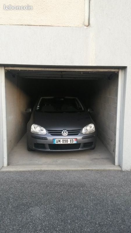 Garage à louer (image 1)