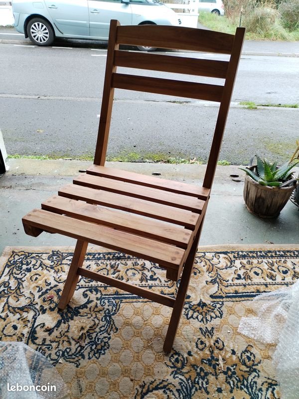 Table et chaises en bois (image 4)