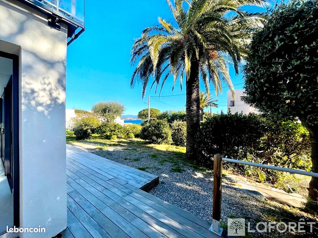 Appartement 4 pièces 142 m² · à Roquebrune-sur-Argens · 142 m² · 720 000 €