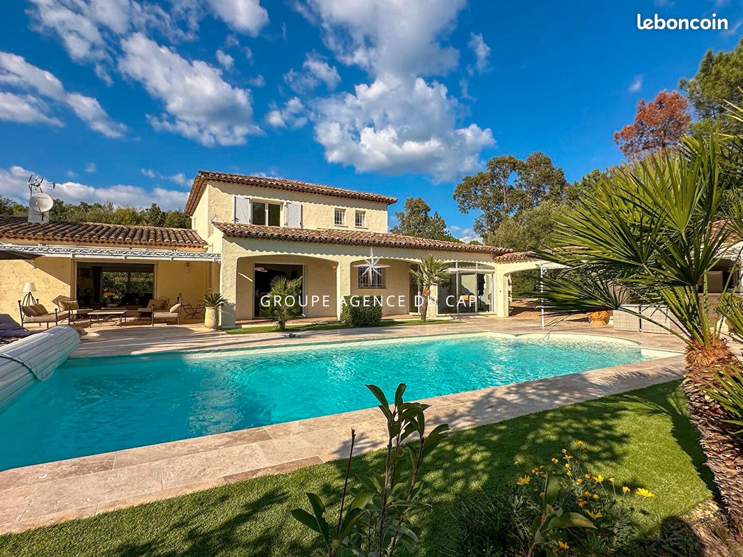 Maison 6 pièces 269 m² · à Roquebrune-sur-Argens · 269 m² · 1 480 000 €