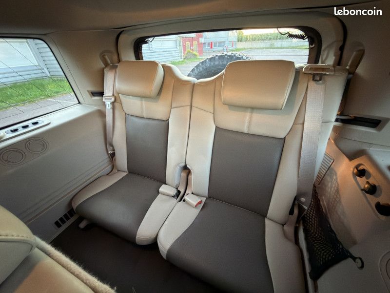 Jeep COMMANDER 3.0 CRD LIMITED + TREUIL ELECTRIQUE + PARE-CHOCS OFF-ROAD RENFORCE (image 16)