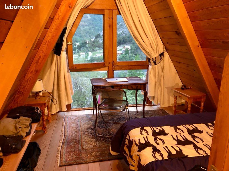 Allos disponible adorable chalet bois particulier convenant jusqu’à 6 personnes idéal SKI / RANDONNÉES / VACANCES EN FAMILLE (image 8)