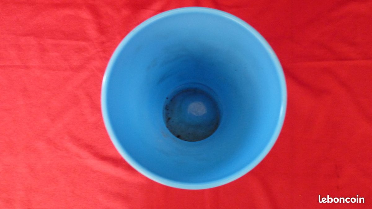 Vase Ancien en Opaline Bleue (image 3)
