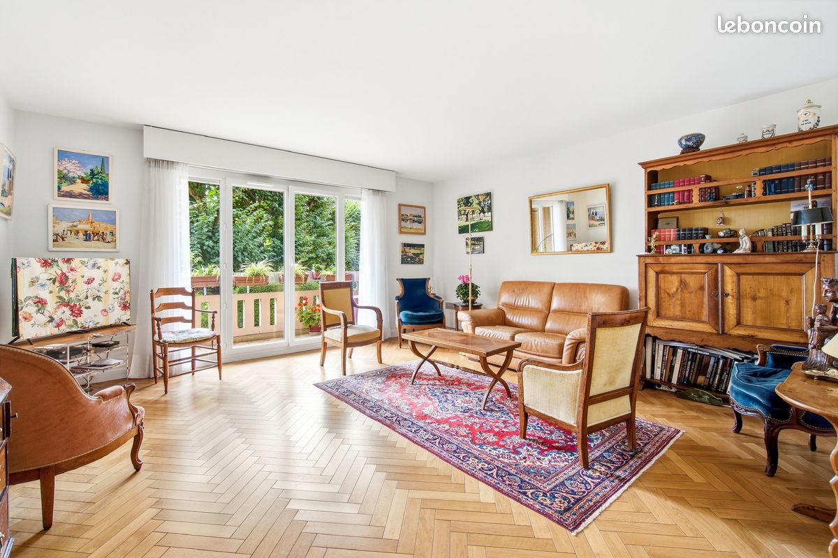 Appartement 6 pièces 128 m² · à Saint-Germain-en-Laye · 128 m² · 750 000 €