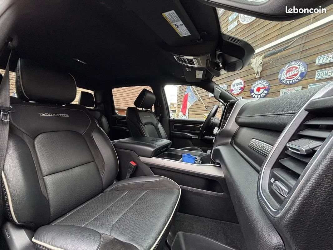 Dodge RAM 1500 Laramie Night Edition LPG 5.7 V8 HEMI 401 ch 4x4 – Écran 12” – Harman Kardon (image 22)