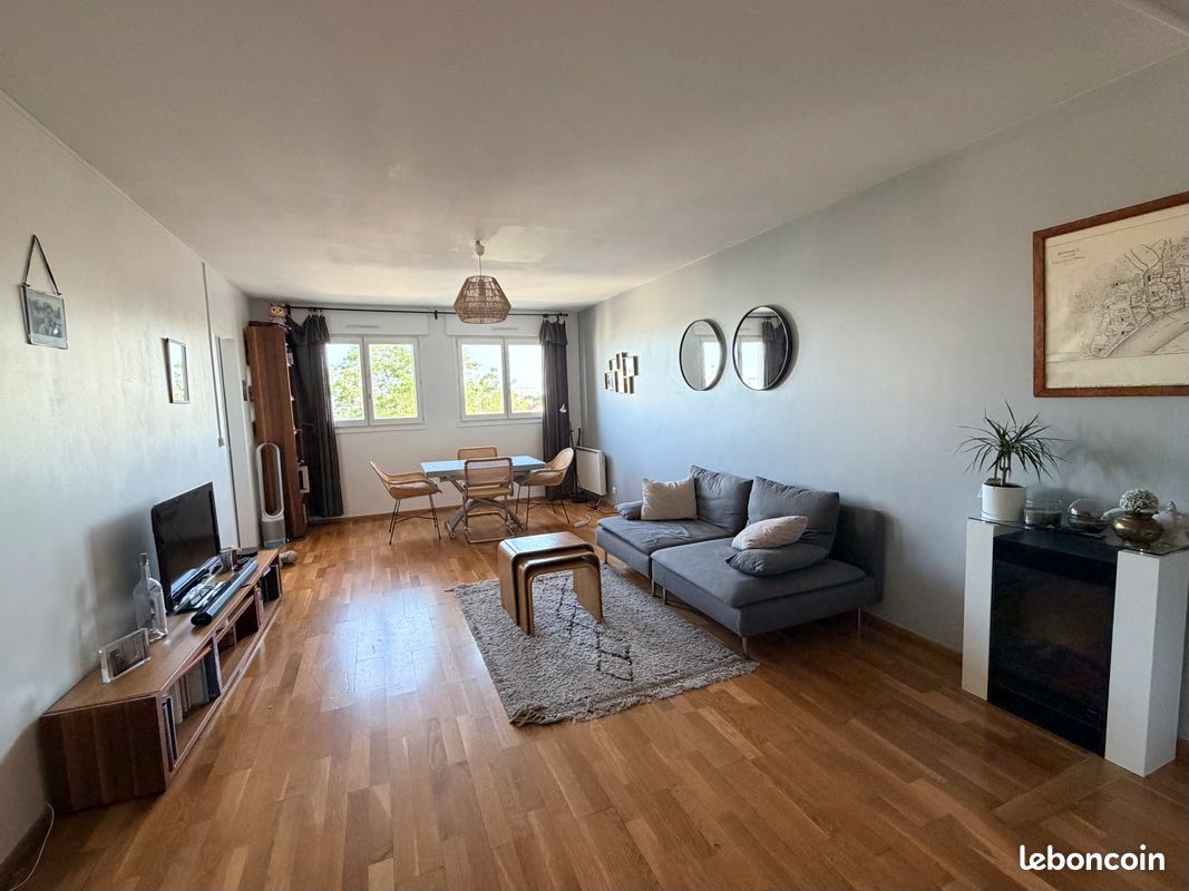 Appartement 6 pièces 93 m² · à Rueil-Malmaison · 93 m² · 2 400 €