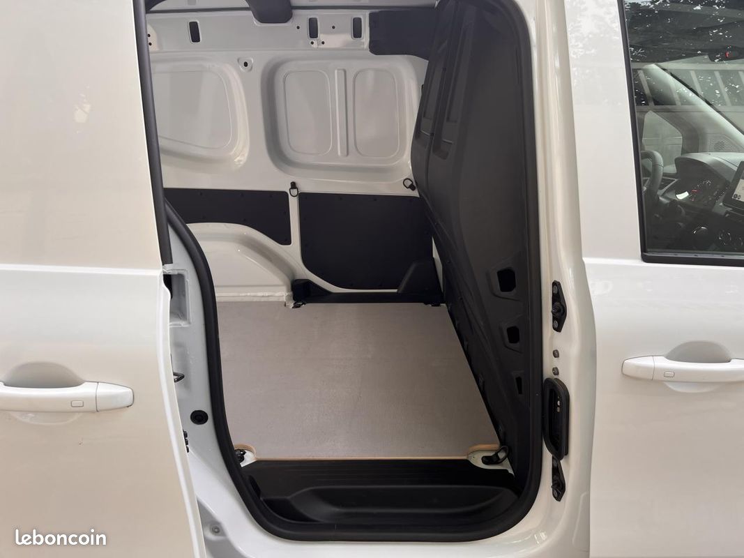 RENAULT KANGOO L1 1.3 TCe - 130 - EDC III VAN FOURGON L1 Extra (image 11)