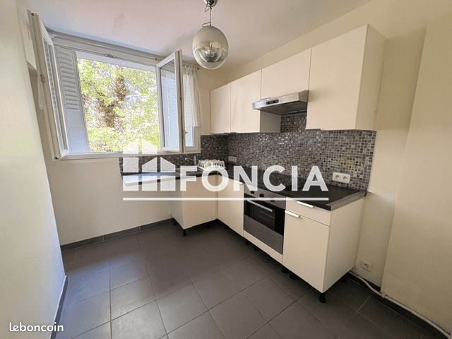 Appartement 4 pièces 67 m² · à Grenoble · 67 m² · 851 €