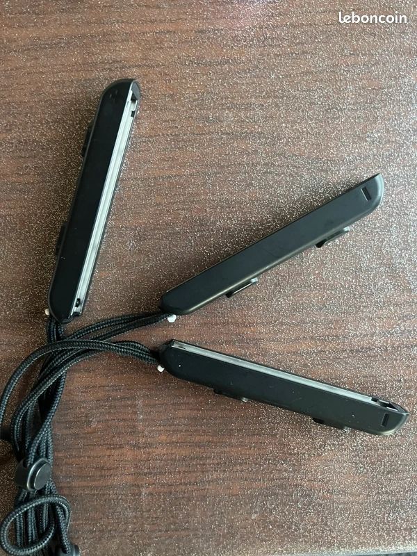 Lot de 3 joysticks pour Nintendo Switch (image 1)