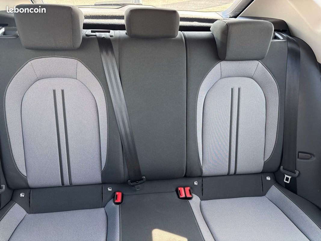 SEAT Leon 1.5 eTSI Hybrid 115 DSG7 Copa (image 19)