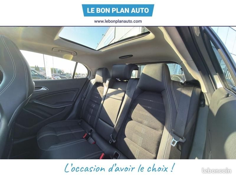 Mercedes-benz GLA 200 Sensation 7G-DCT (image 18)