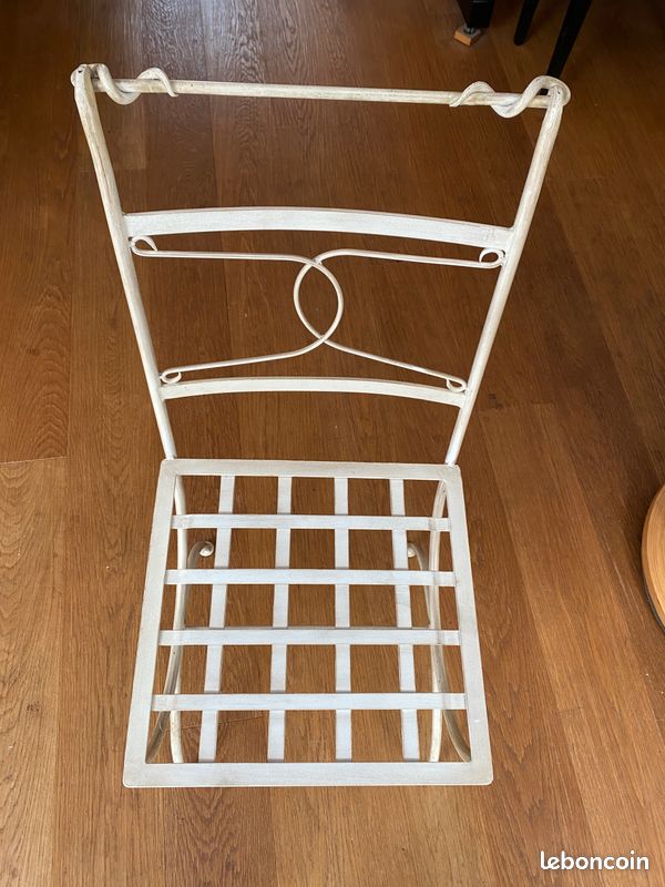 Chaises (image 2)