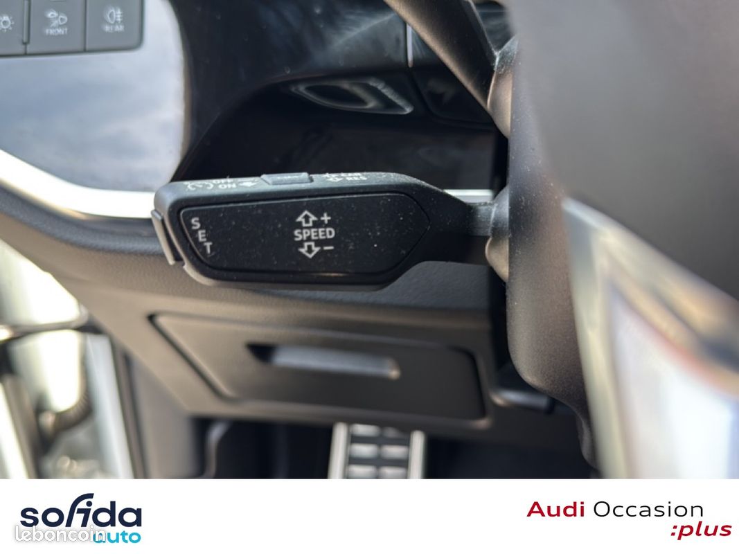 AUDI Q3 45 TFSIe 245 ch S tronic 6 S line (image 12)