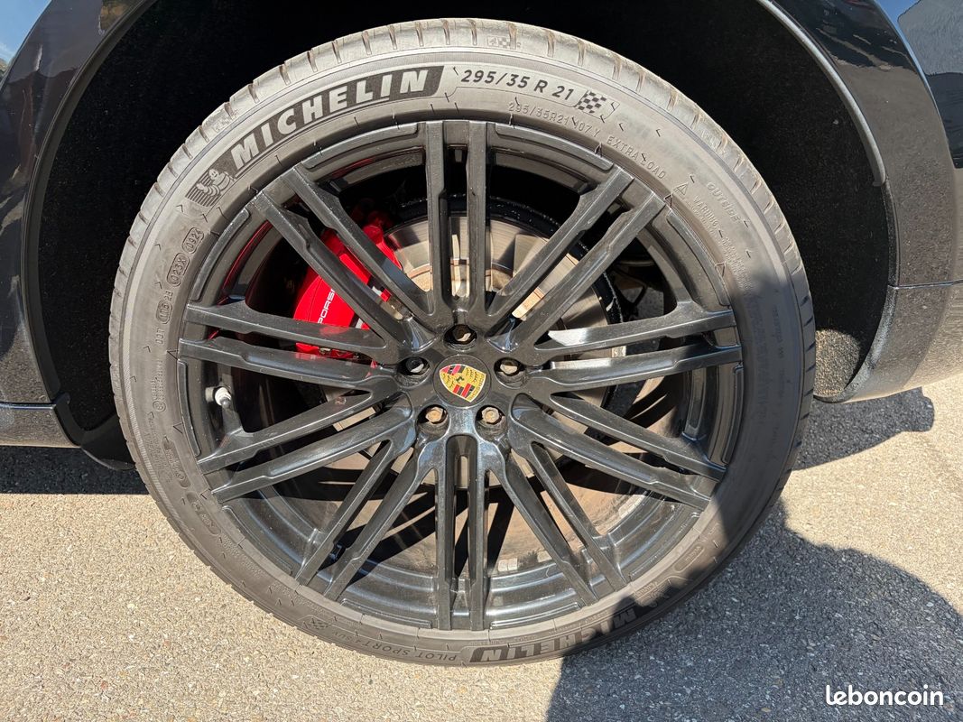 PORSCHE MACAN Turbo 3.6 V6 400 ch PDK avec CARPLAY / AUDIO BOSE / CAMERA (image 32)
