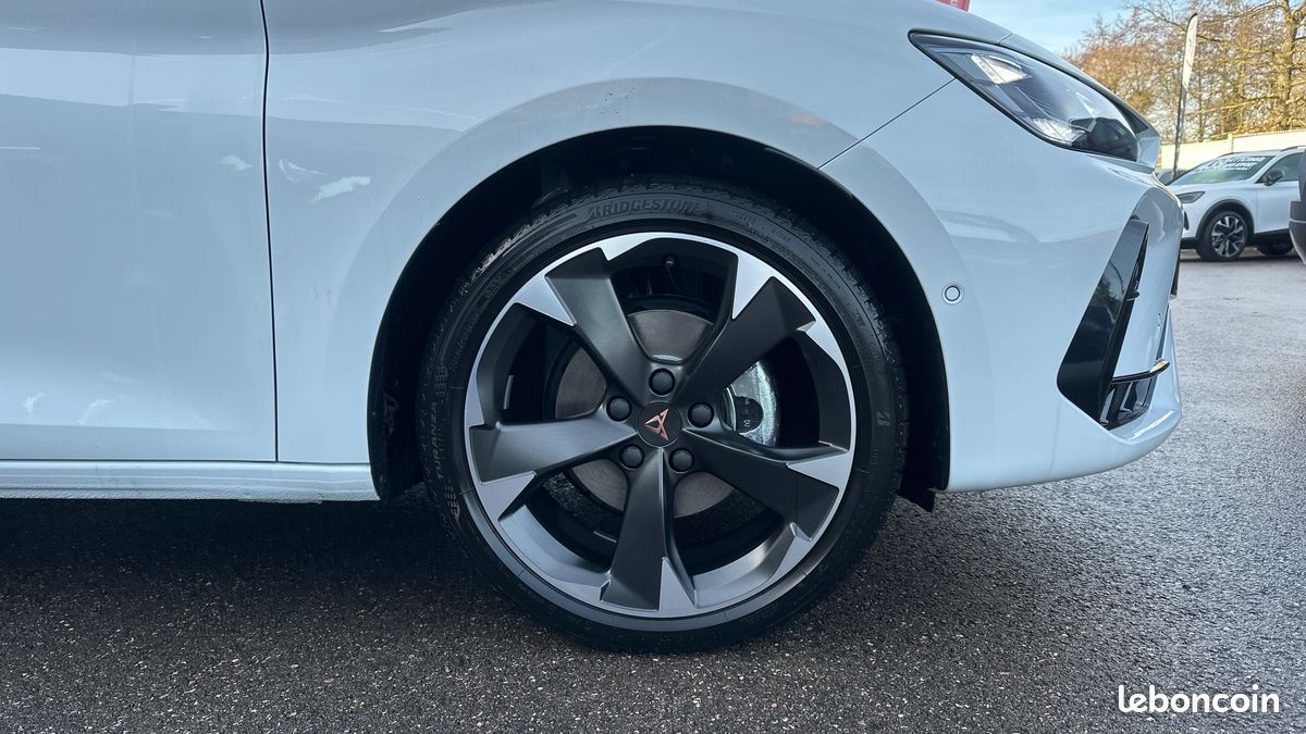 CUPRA Leon 1.5 eTSI Hybrid 150 ch DSG7 V (image 12)