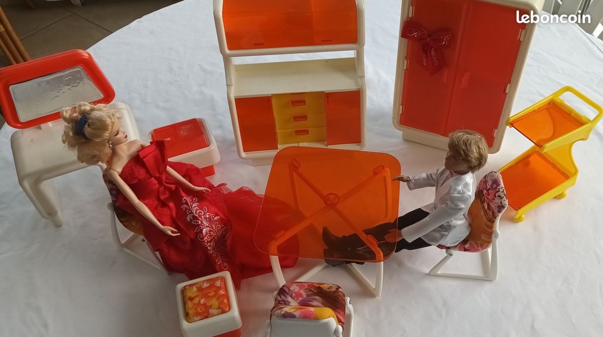 Jouet poupée BARBIE (image 1)
