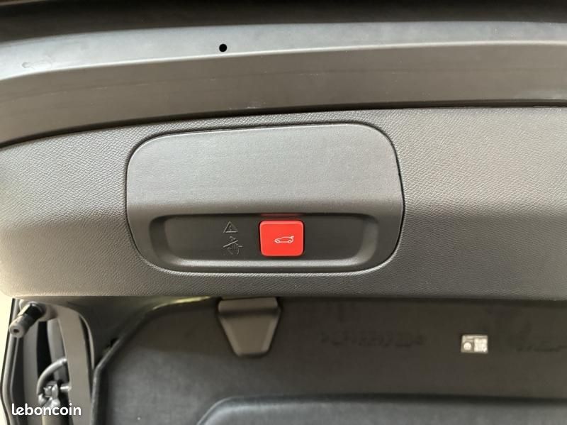 Peugeot 408 Plug-in Hybrid 240ch GT Exclusive e-DCS7 (image 24)
