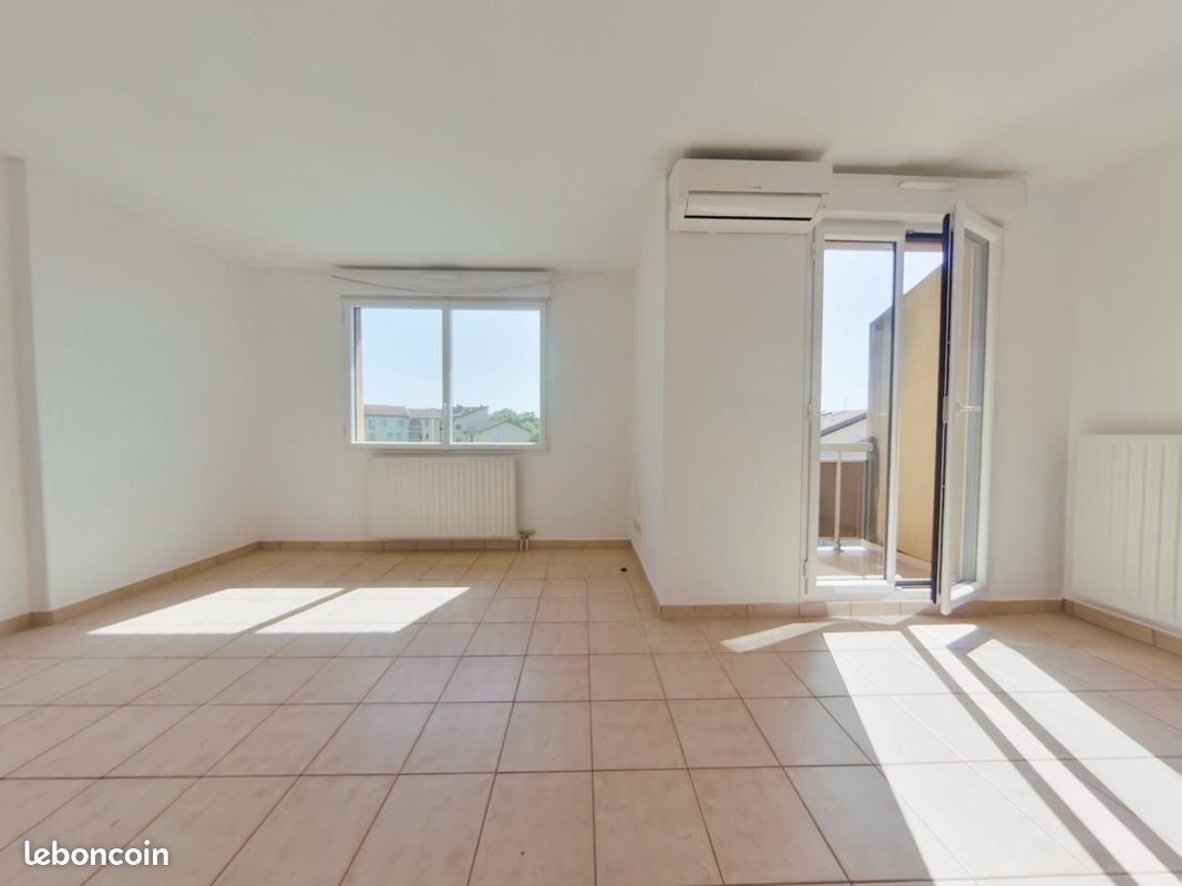 Appartement 3 pièces 83 m² · à Décines-Charpieu · 83 m² · 994 €/mois