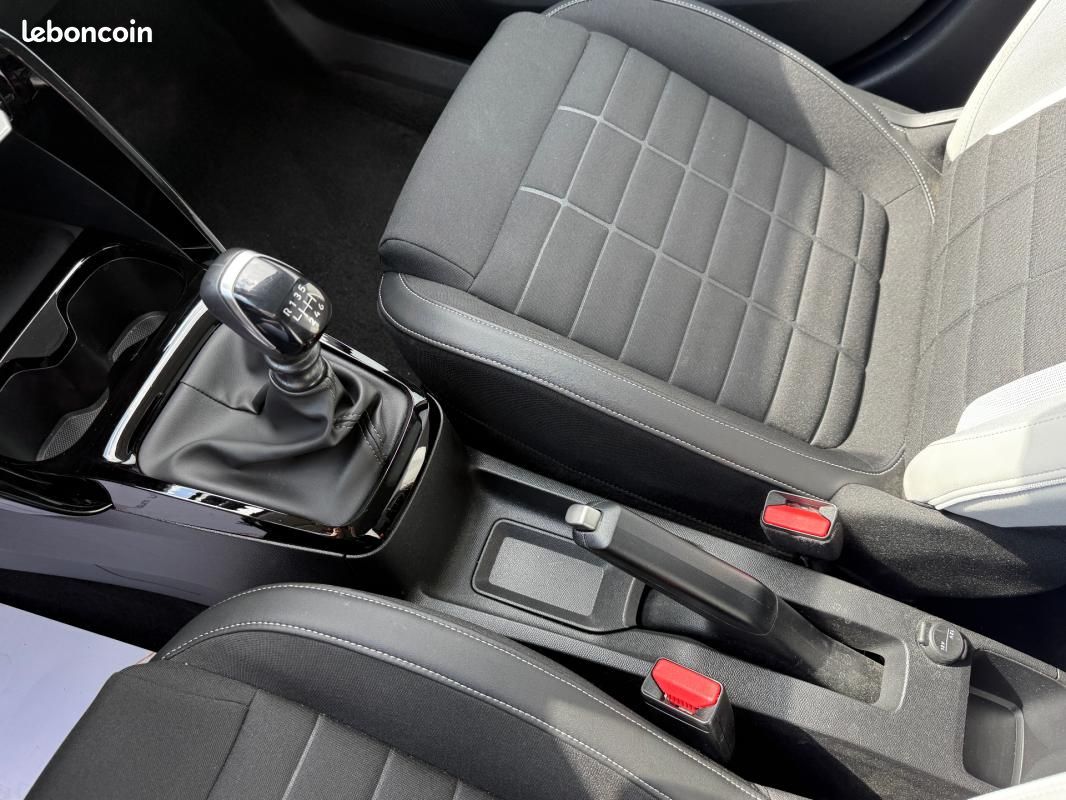Citroën C3 Turbo 100 ch Manuelle Max (image 12)