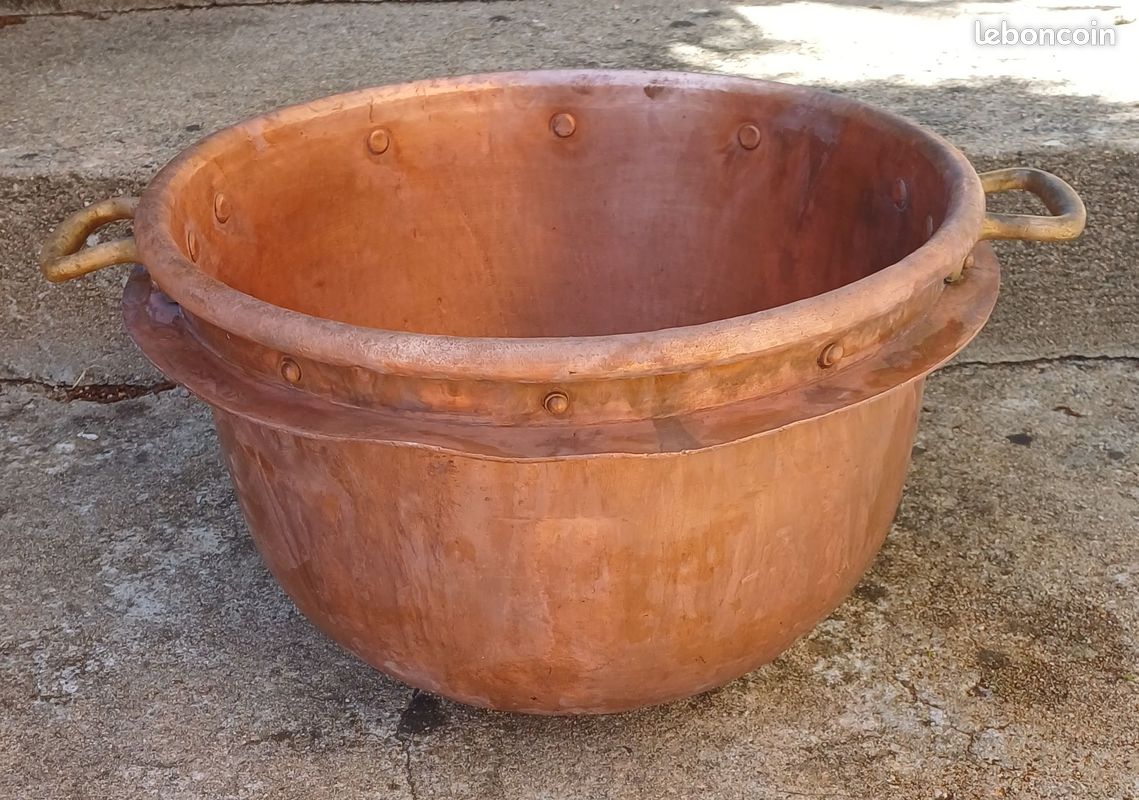 Grande Bassine En Cuivre Ancienne