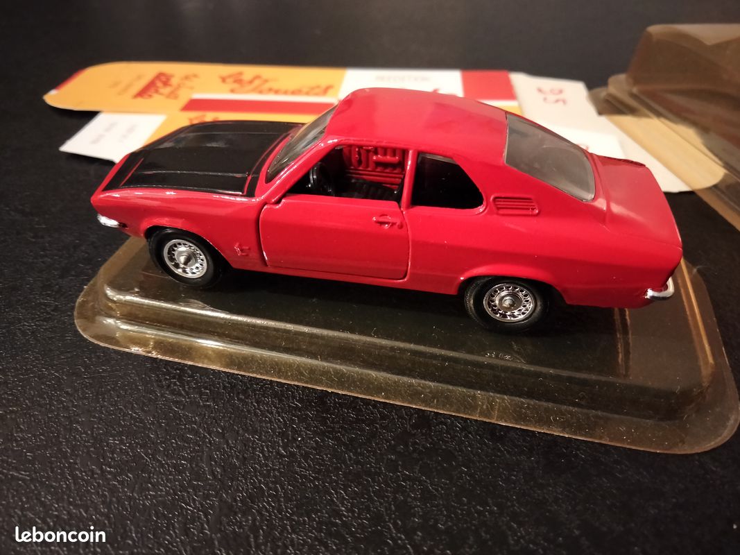 Voiture Miniature de Collection - SOLIDO - RENAULT R4 F4 - 90ème