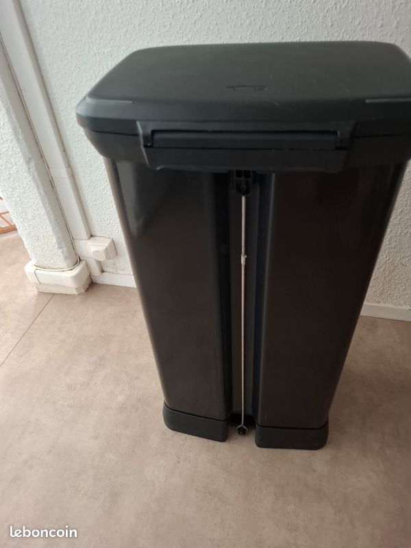 Poubelle pedale 50L (image 1)