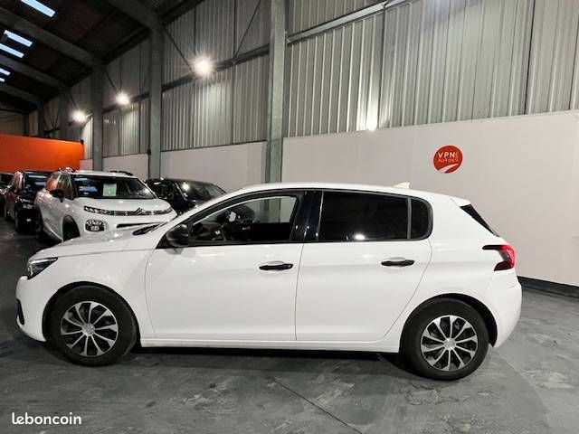Peugeot 308 1.5 BlueHDI 100ch Active (image 2)