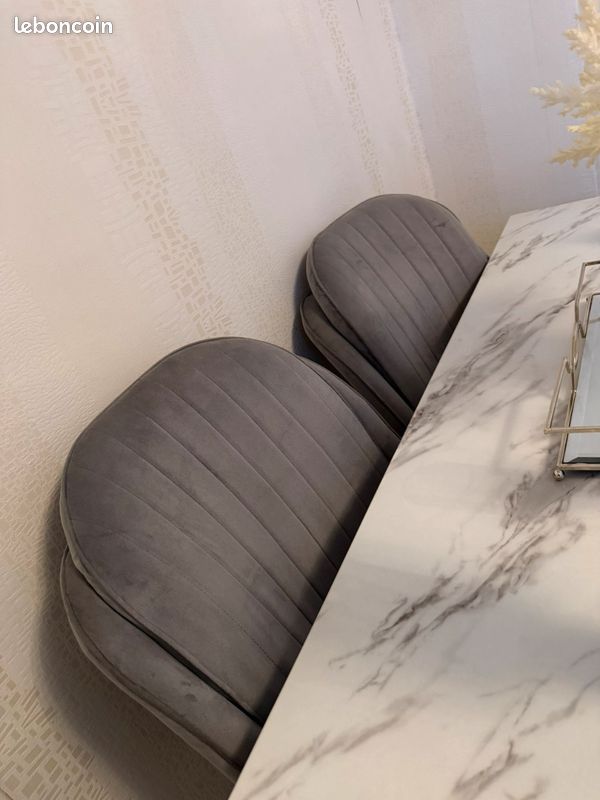 Lot de 4 Magnifiques Chaises Médaillon - État Neuf (image 3)