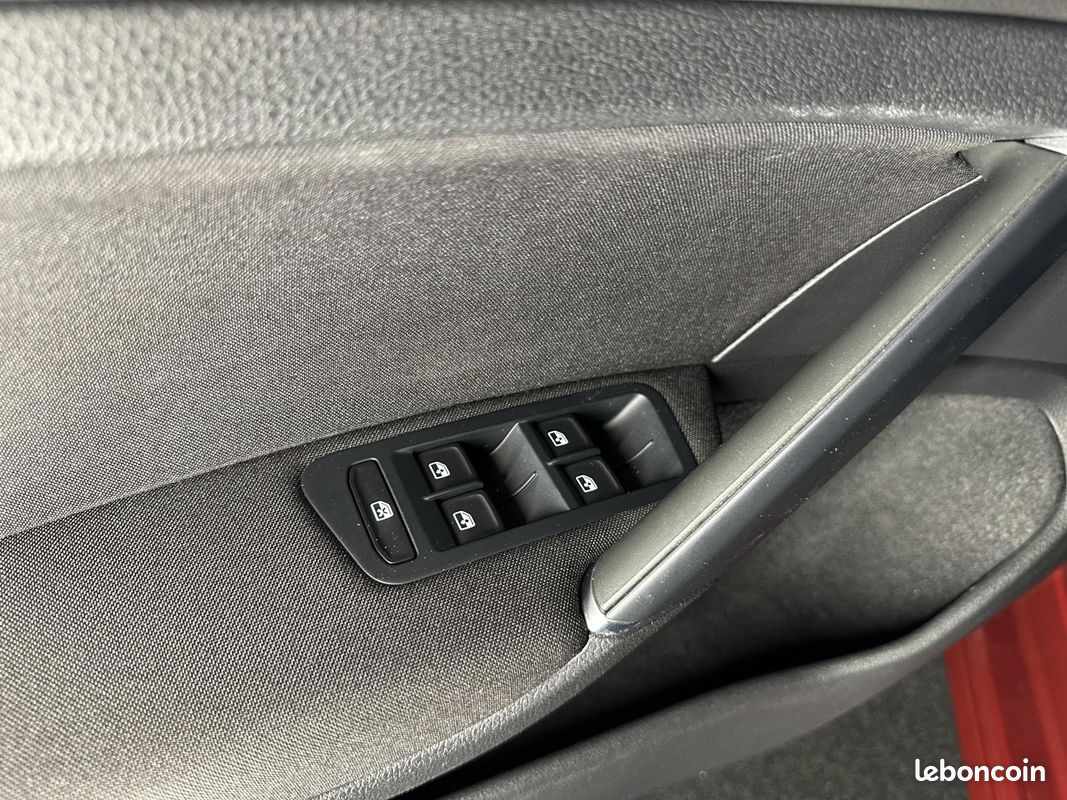 VOLKSWAGEN GOLF VII (2) 1.0 TSi 115 IQ.DRIVE BVM6 5P (image 19)