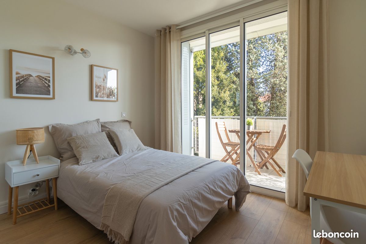 Appartement 6 pièces 68 m² · à Grenoble · 68 m² · 450 €