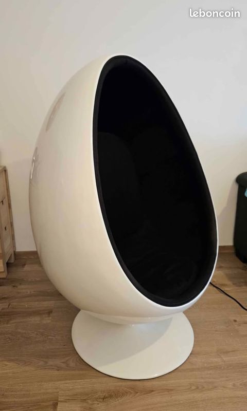 Fauteuil Oeuf remise en mains propres uniquement (image 1)