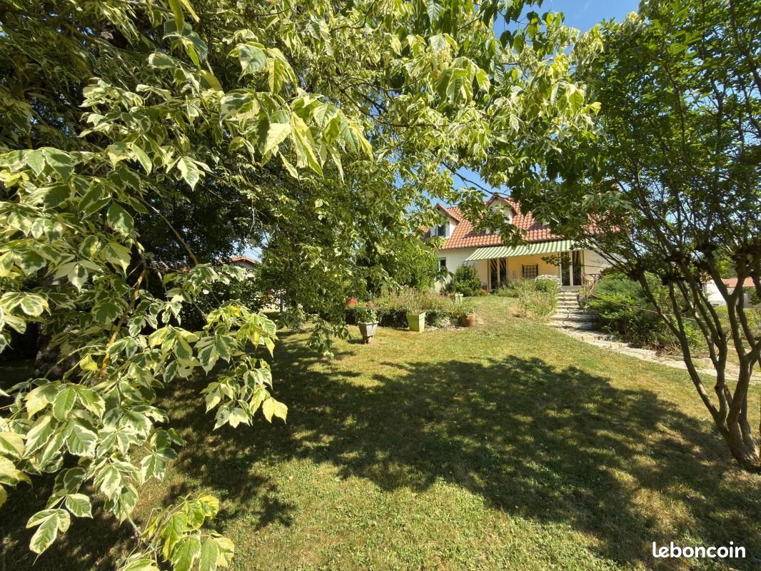 Maison 4 pièces 139 m² · à Fontaine-le-Comte · 139 m² · 274 000 €