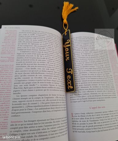 Porte Page Bois Noyer Porte-page Personnalisable Bois Noyer - Lettres Métal 3D Cadeau Lecteur Accessoire Lecture