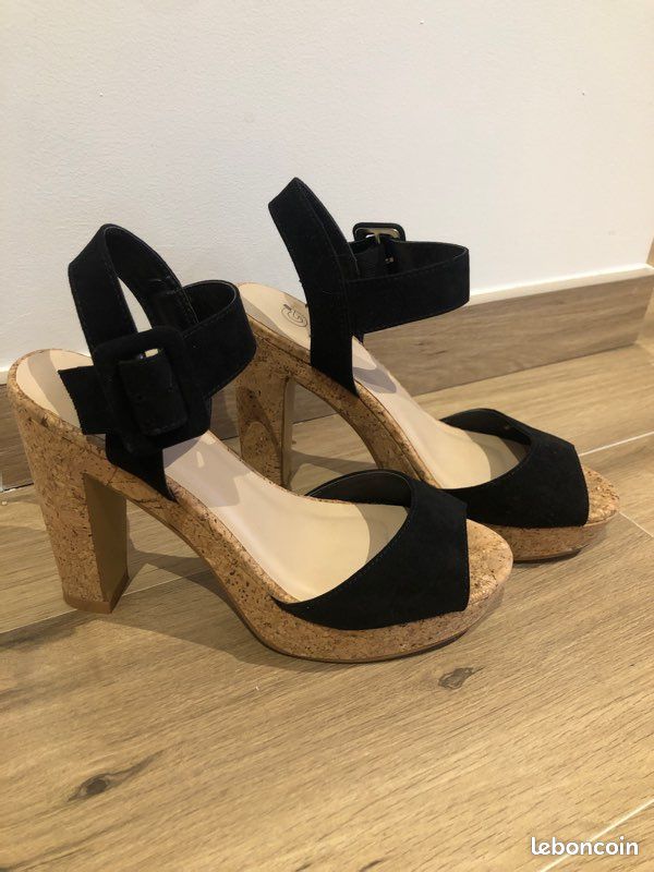 Chaussures (image 1)