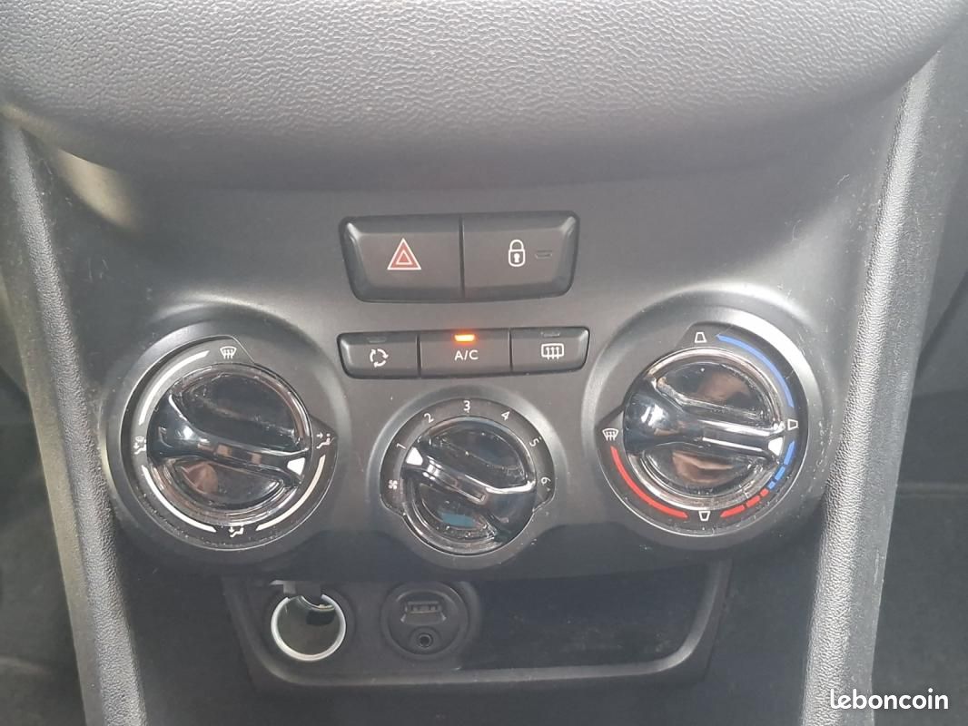 Peugeot 208 1.2 Vti 80 ch Urban Soul /Distri ok/Suivi complet entretiens/2eme main (image 29)