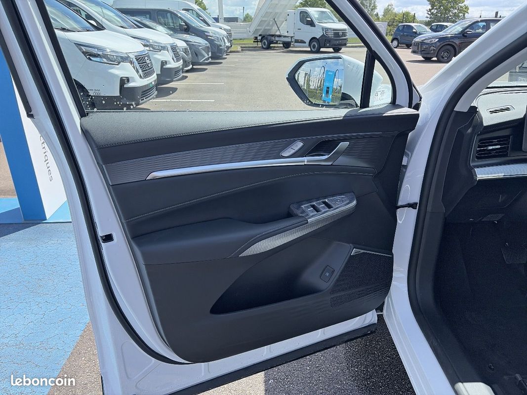 MG MGS9 PHEV Premium (image 21)