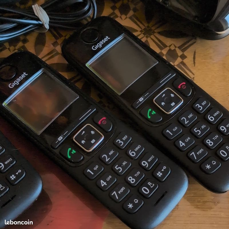 Gigaset AS690 Trio Téléphone Fixe Sans Fil 3 Combinés Noir Ecran Lisible Senior (image 3)