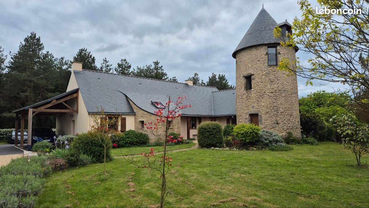 Maison 8 pièces 175 m² · à Besné · 175 m² · 460 000 €