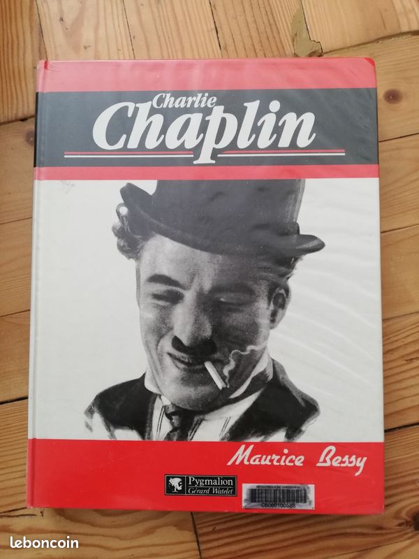 Livre Sculpté Original – Charlie Chaplin “L'aventurier Le Prisonnier” – Fait Main