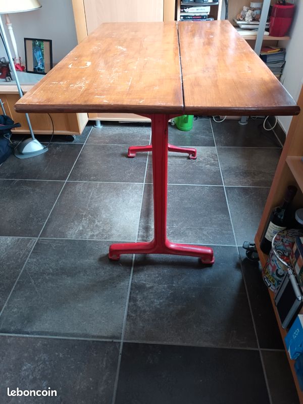 Table de bistrot années 40 (image 2)