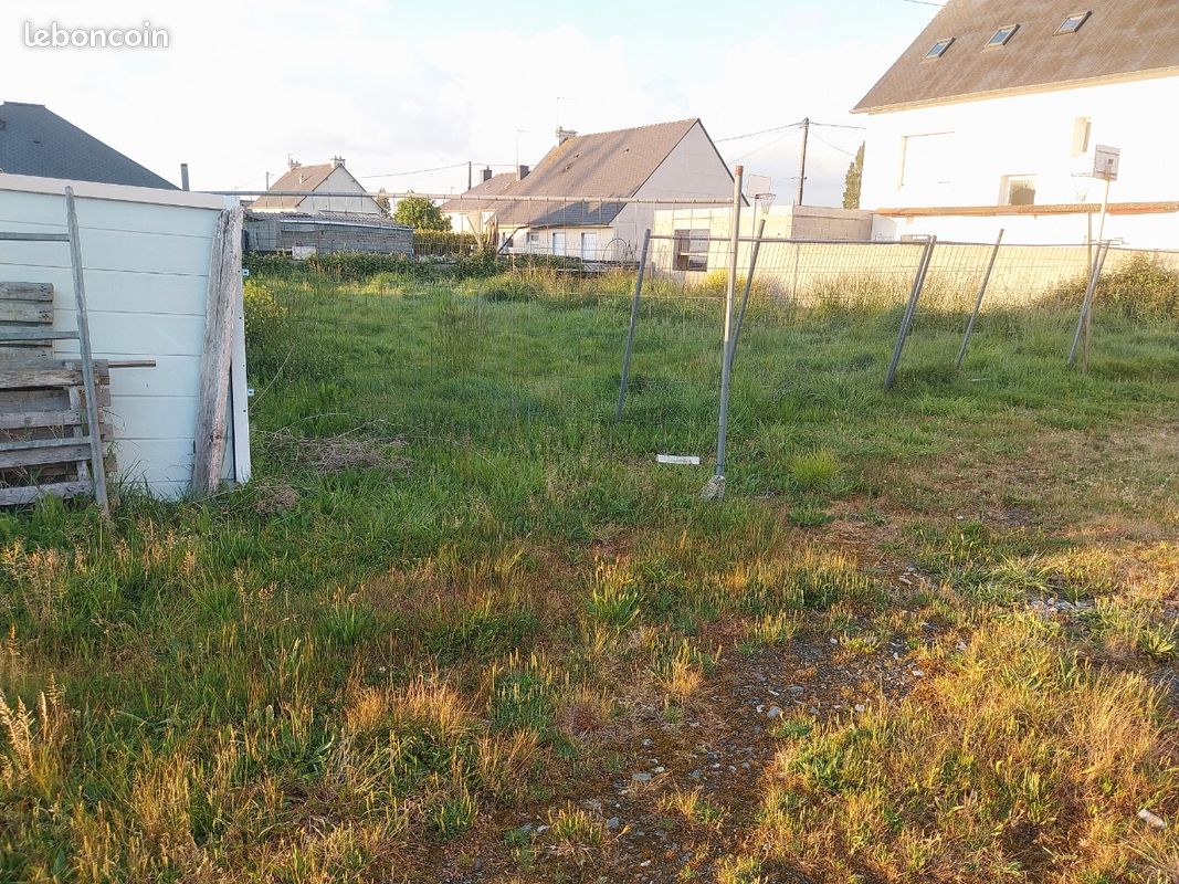 Terrain constructible Terrain plat · à Trégueux · 84 000 €