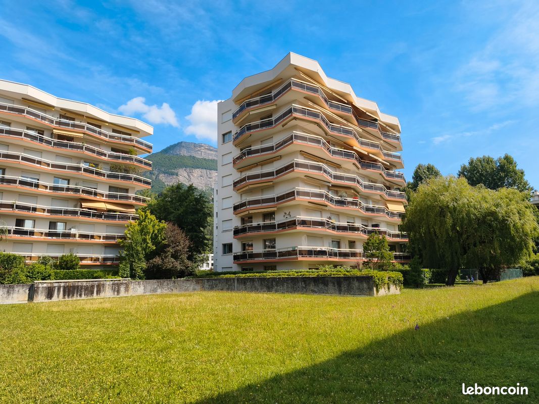 Appartement 3 pièces 84 m² · à Meylan · 84 m² · 245 000 €