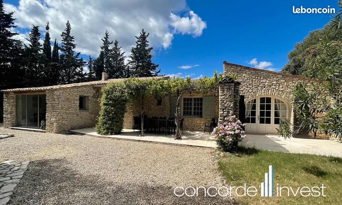 Maison 11 pièces 230 m² · à Lauris · 230 m² · 1 240 000 €