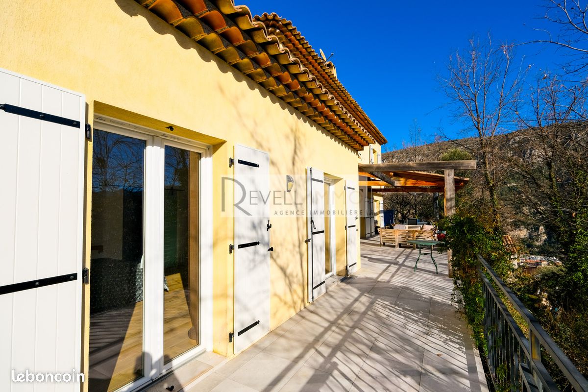 Maison 5 pièces 178 m² · à Gilette · 178 m² · 649 000 €