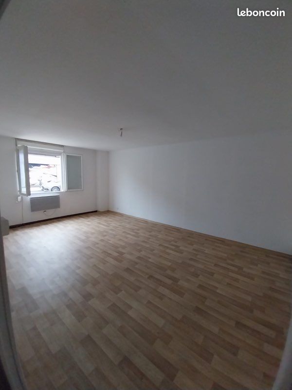 Appartement 3 pièces 70 m² · à Saint-Éloy-les-Mines · 70 m² · 450 €/mois