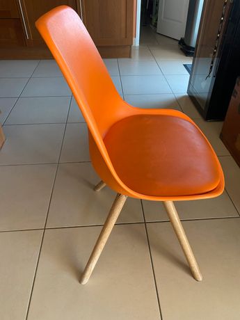 chaise enfant plastique orange – LocaFilm