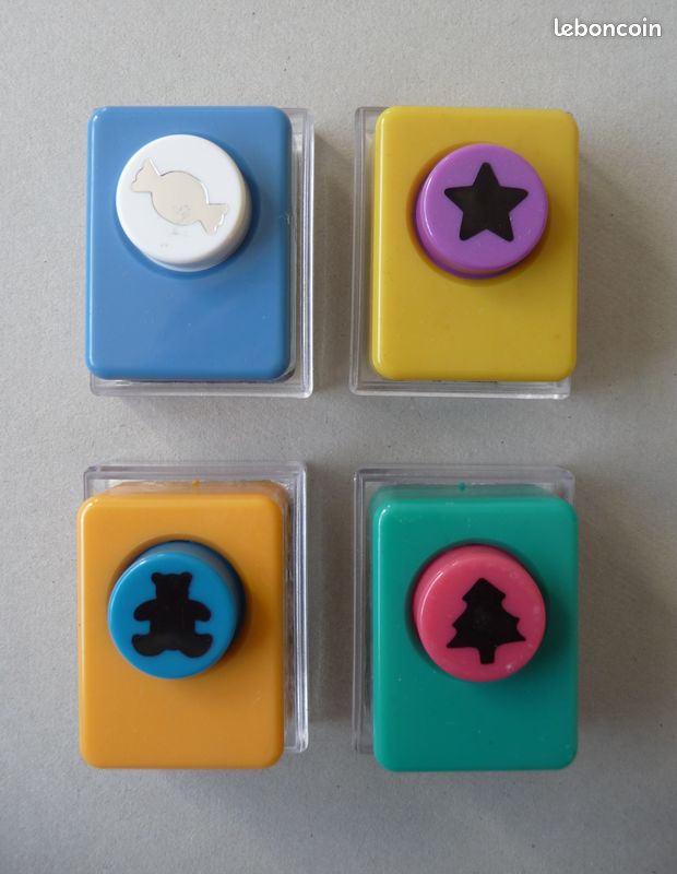 ♥ 4 mini PERFORATRICES pour scrapbooking BONBON / ETOILE / NOUNOURS / SAPIN (image 3)