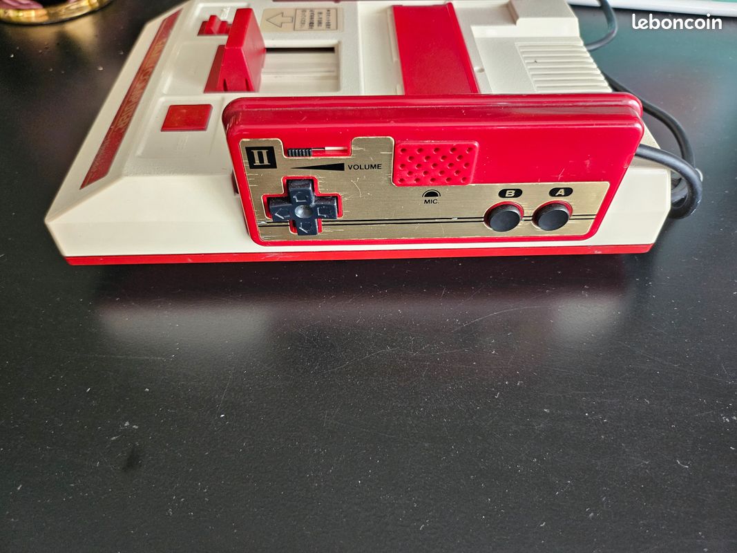 Nintendo Famicom AV Mod (image 3)