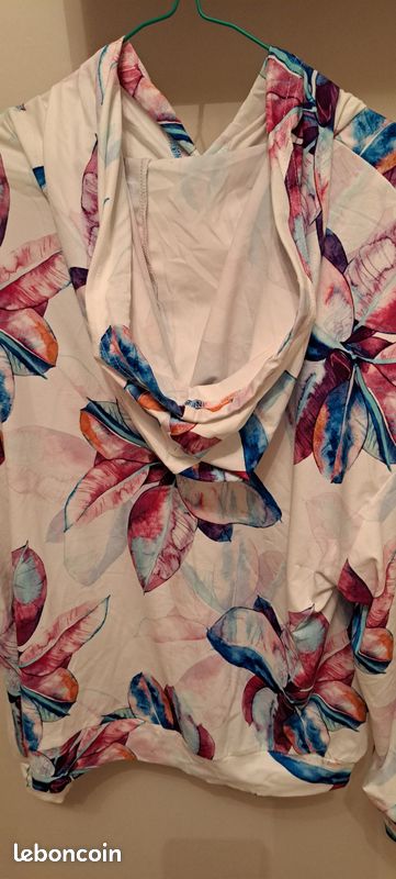 Sweat capuche (image 2)