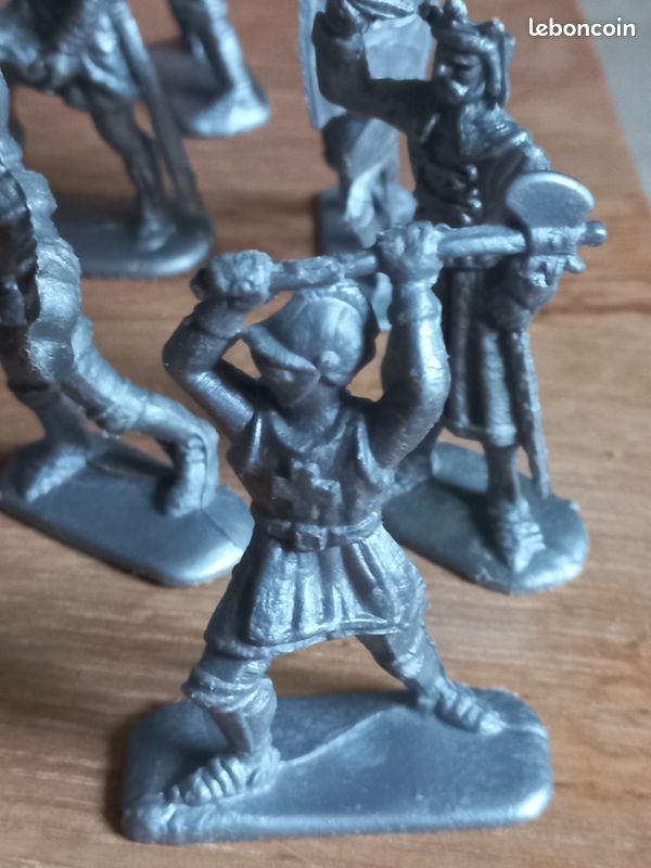 Figurines Moyen-Age (image 5)